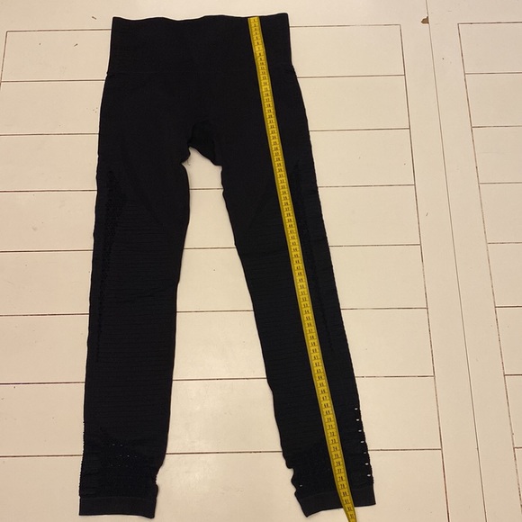 Gymshark leggings - size small or XS ( see photos for measurements) - Picture 9 of 11